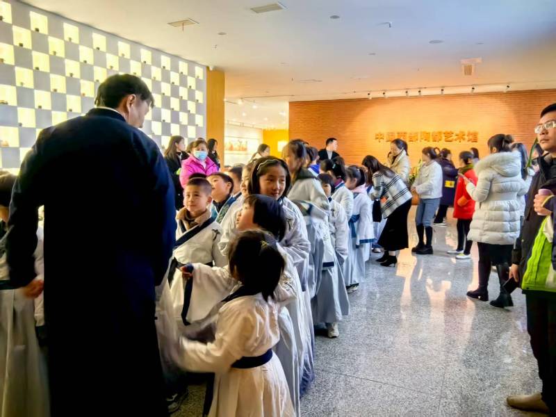 文化赋能：麻城市魔创文旅挖掘城市文化资源的实践探索